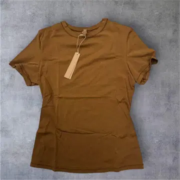 SKIMS 반팔 T셔츠 M 사이즈