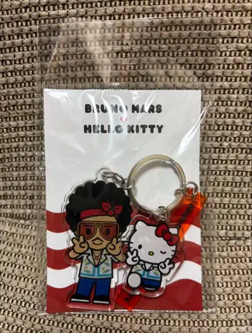 [ 미개봉 새상품 ] 브루노 마즈 x 헬로키티 키링
