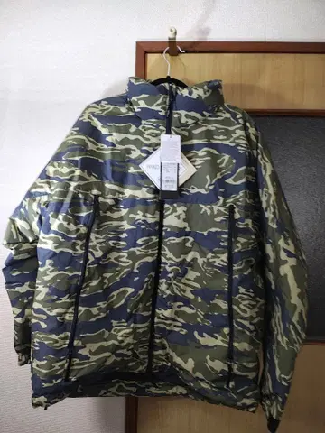 플러스 피닉스 다운 자켓 gore-tex L 사이즈 카모플라쥬