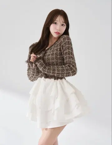 Darich 볼륨 프릴 트위드 니트 미니 원피스