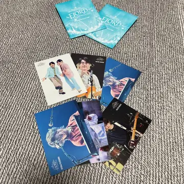 미세스 카드 9장 & 피규어 2체 세트!