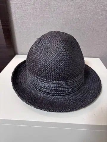 블랙 스트로우 햇