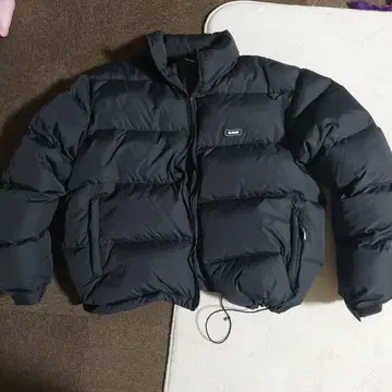 XLARGE 블랙 다운 자켓 L 사이즈