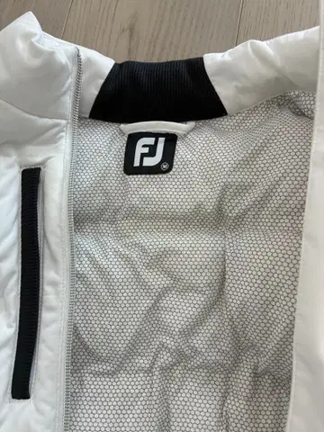 FJ 다운 자켓 화이트/블랙 M 사이즈