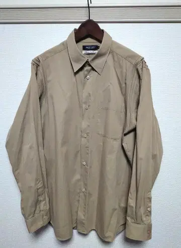 MOTIVE 베이지 버튼 셔츠