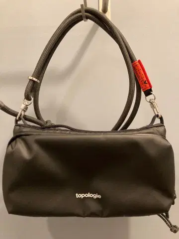 topologie 숄더백 사코슈 블랙