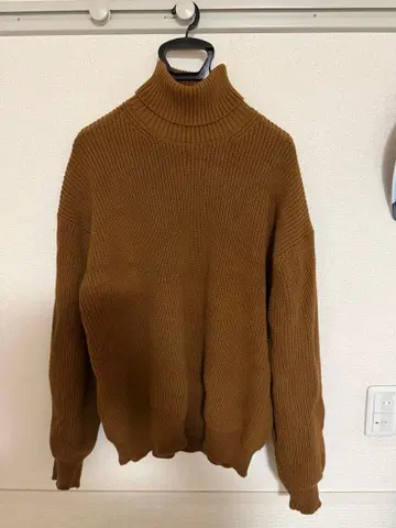 BEAMS 브라운 터틀넥 니트 S