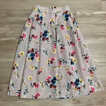 플라워 프린트 플레어 스커트 베이지