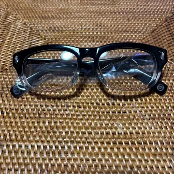 타이하치로 긴세이 x 유니폼 익스페리먼트 안경 GLASSES