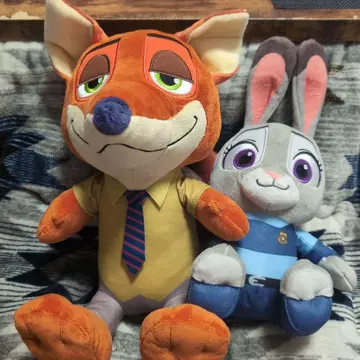 닉 와일드와 주디 홉스 봉제 인형