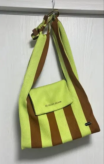 nomchuca 토트백 참 없음