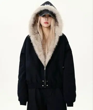 Achic 마운틴 카빙 워크 자켓 블랙