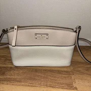 Kate Spade 화이트 숄더백