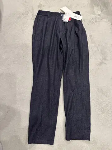 [ 새상품 ] 아바하우스 비슈소재 팬츠 48