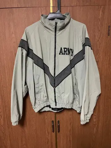 US ARMY IPFU 트레이닝 자켓 나일론 자켓