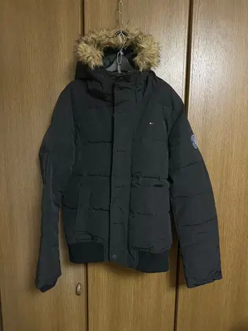 타미힐피거 블랙 다운 자켓