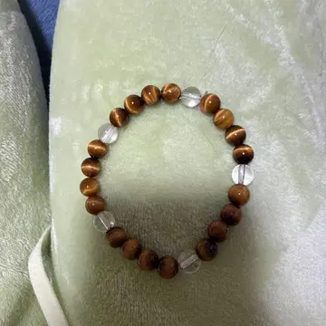 유래 있는 레드 아이 참배 포함