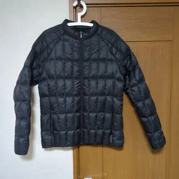 [ 새상품급 ] PYRENEX 블랙 다운 자켓 M 사이즈