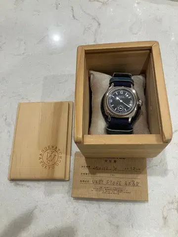 VAGUE WATCH COUSSIN 네이비
