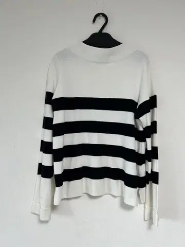 클리닝 완료 새상품급 코튼 100% 고급 보더 니트