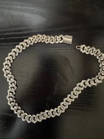 실버 크리스탈 장식 체인 목걸이