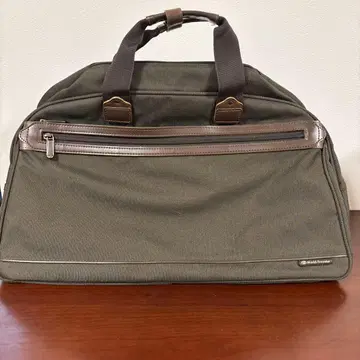 World Traveler 보스턴 백 올리브 그린
