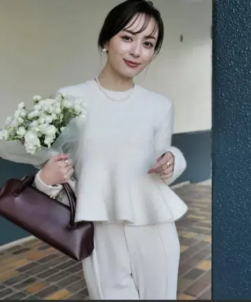 anuans 페플럼 숏 니트탑 새상품