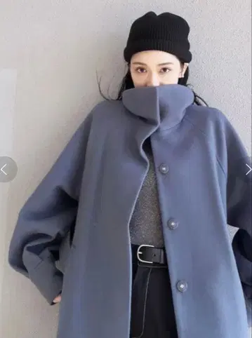 [새상품] MURUA 스탠드 카라 코트 블루