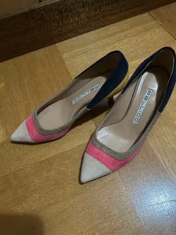 펠리코 바이컬러 펌프스