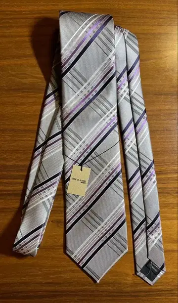 실버 퍼플 체크 무늬 넥타이