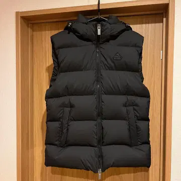 [ 적자 각오 ] PYRENEX 후드 다운 베스트 M 블랙