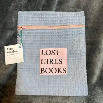 nine stories 북 파우치