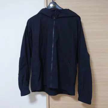 UNIQLO U 후드 부착 블랙 자켓