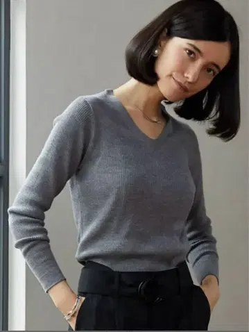 거의 새상품 green label relaxing 울 리브 V넥 니트