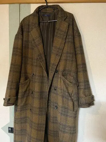 브라운 체크 더블 브레스트 코트