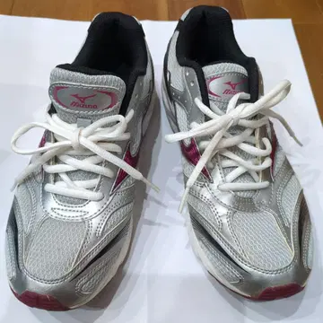 Mizuno 러닝화 실버/핑크