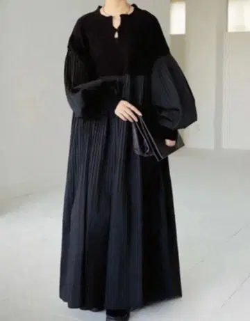 모드 스타일 롱 원피스 소재 절개 A 라인 체형 커버 볼륨 소매 맥시