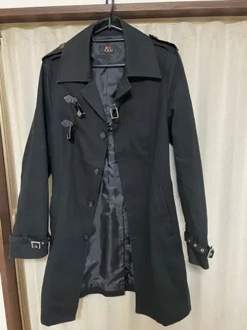 블랙 트렌치코트