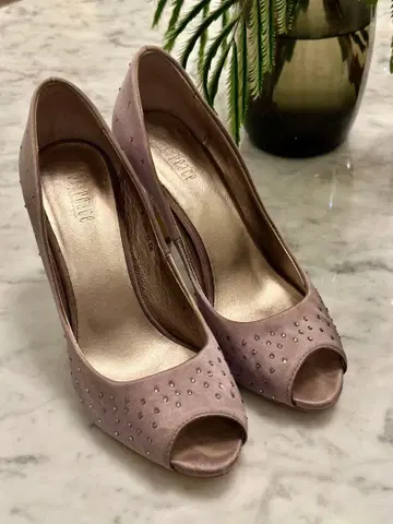 새상품급! 해외 인기 브랜드 joy&peace 비쥬 장식 하이힐 23cm