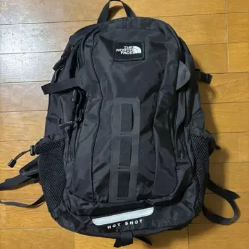THE NORTH FACE HOT SHOT 블랙 백팩 새상품급