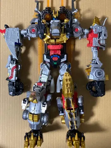 트랜스포머 제너레이션 셀렉트 볼카니쿠스