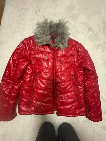 퍼 달린 다운 자켓