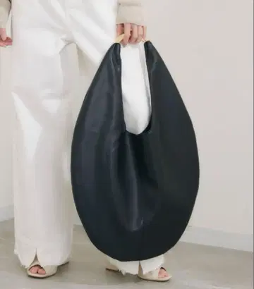 LE VERNIS(르 베르니) Sculpture bag M