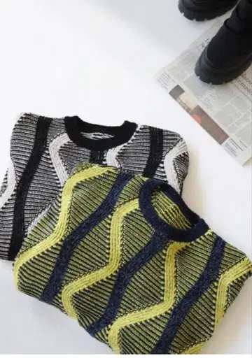 정가 5,990엔 antiqua 안티카 모어얀 니트