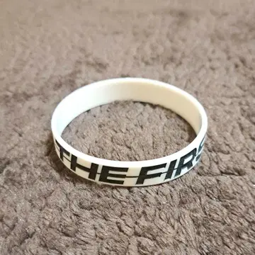 THE FIRST 러버 밴드