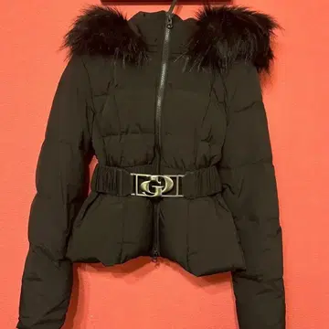 gyda 벨트 포함 숏 다운 코트 새상품급