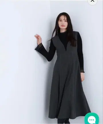 [택 포함 새상품] 뉴앙스 V넥 점프 스커트 M 차콜