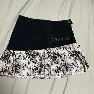 Descente 프릴 스커트 블랙/화이트 SS