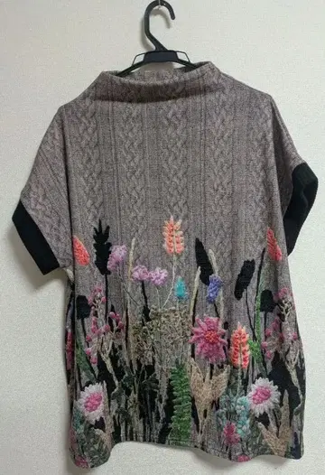 새상품 미사용 레오나르풍 튜닉