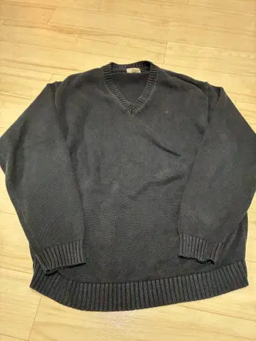 L.L.Bean 블랙 V넥 니트
